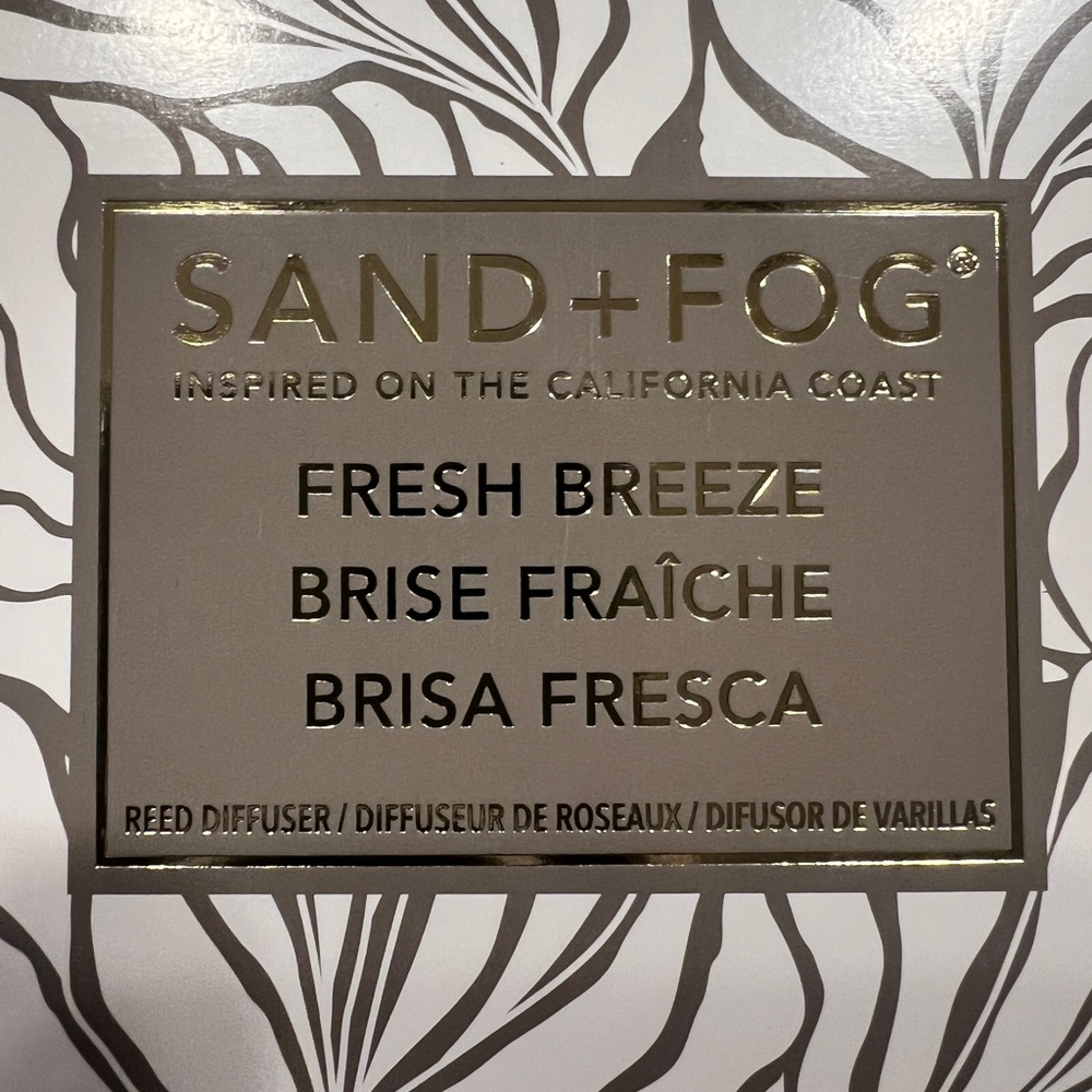 Sand + Fog Fresh Breeze Reed Diffuser - Picture 2 of 4